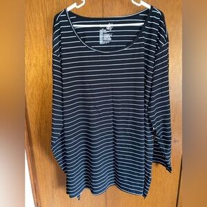 Terra & Sky Long Sleeve Black White Stripe Women Ladies Plus 3x Top 24w/26w NWT